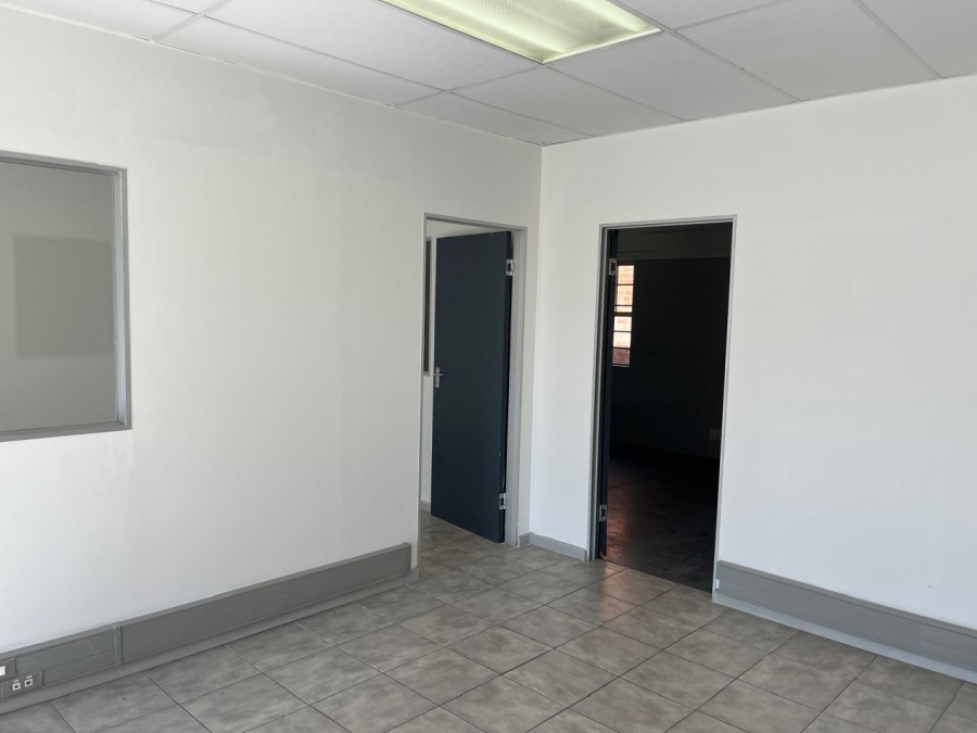 To Let commercial Property for Rent in Paarden Eiland Western Cape